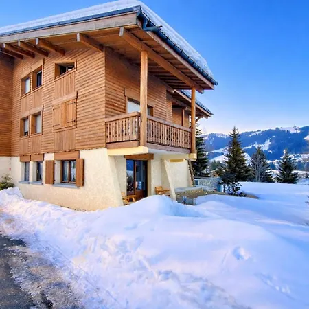 At The Heart Of The Slopes In Megeve! Апартаменти